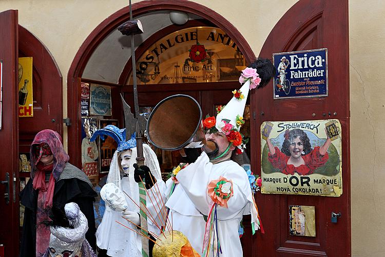 Carnival parade through the city Český Krumlov, 16.2.2010