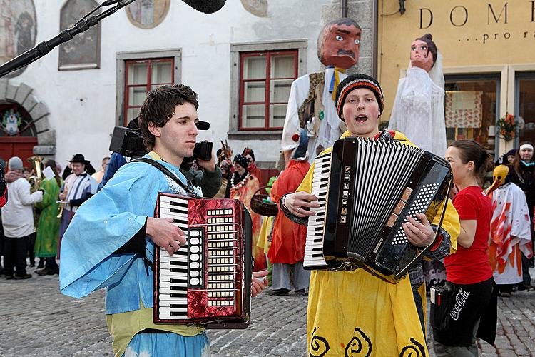 Karnevalsumzug durch die Stadt Český Krumlov, 16.2.2010