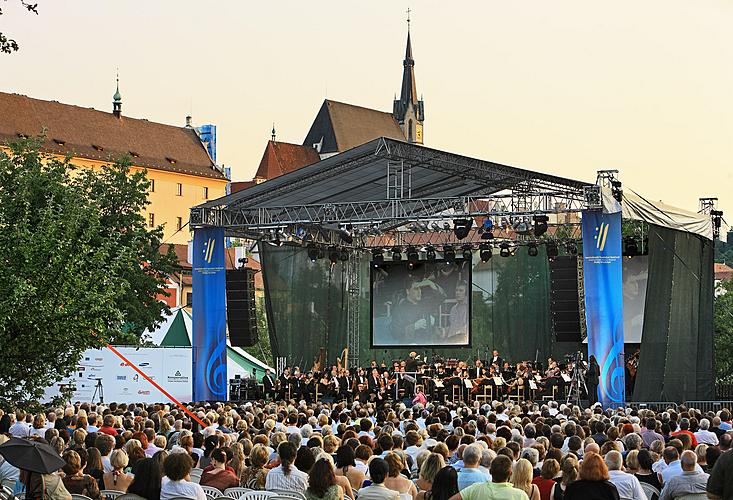 José Cura - tenor, In Hye Kim - soprano, Mario De Rose - Conductor, The Czech Radio Symphony Orchestra, 16. and 18.7.2010, 19th International Music Festival Český Krumlov