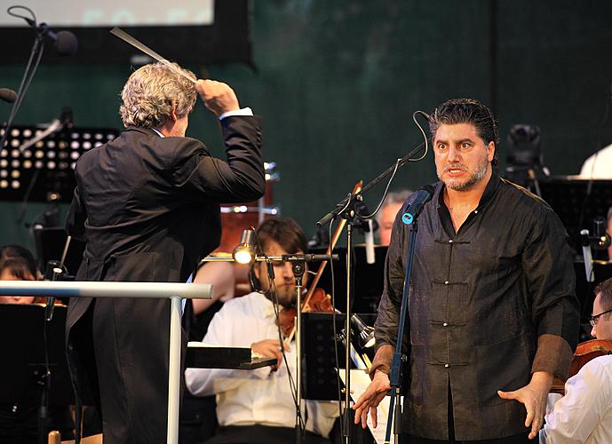 José Cura - tenor, In Hye Kim - soprano, Mario De Rose - Conductor, The Czech Radio Symphony Orchestra, 16. and 18.7.2010, 19th International Music Festival Český Krumlov