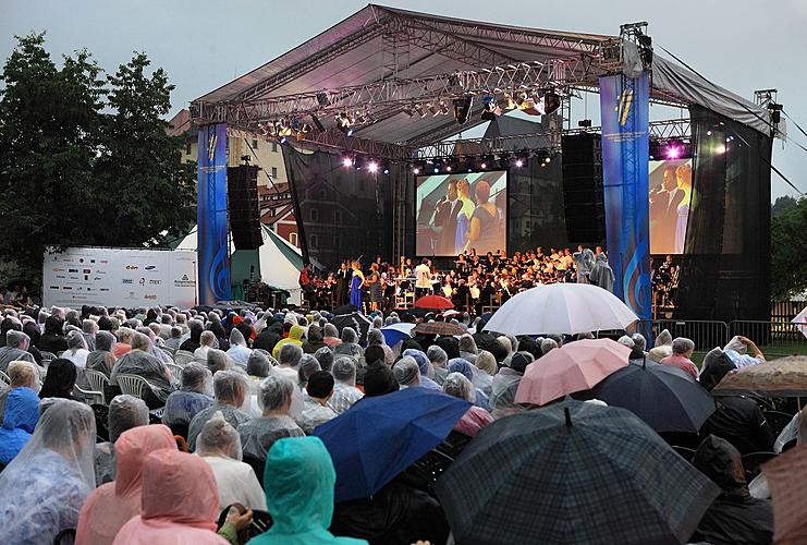 Nacht in Broadway III. Teil, Solosänger/Solospieler von den Broadway - Theatern (Christiane Noll, Capahia Jenkins, Rob Evan), Dirigent: Randall Craig Fleischer, 17.7.2010, 19. Internationales Musikfestival Český Krumlov