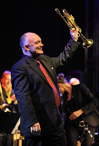 Hvězdy světového jazzu, James Morrison - trubka, CBC Big Band, 24.7.2010, 19. Mezinárodní hudební festival Český Krumlov