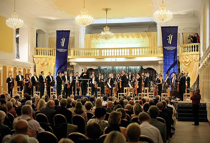 Schlusskonzert: Vadim Gluzman - Geige, Symphonieorchester des Tschechischen Rundfunks, Dirigent: José Miguel Rodilla, 21.8.2010, 19. Internationales Musikfestival Český Krumlov