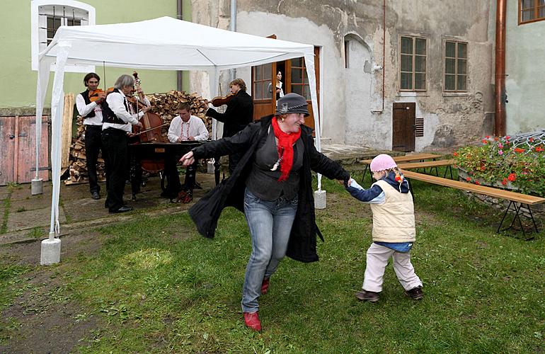 Svatováclavské slavnosti a Mezinárodní folklórní festival 2010 v Českém Krumlově