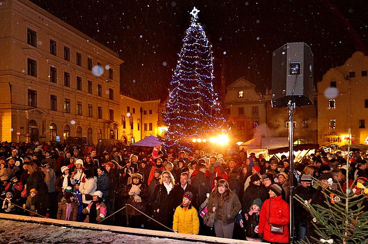 Musical and poetic Advent opening and lighting of the christmas tree, Where: Square Náměstí Svornosti, Český Krumlov, 28.11.2010