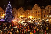 Musikalisch poetische Eröffnung des Advents, verbunden mit der Beleuchtung des Weihnachtsbaums, Stadtplatz Náměstí Svornosti, Český Krumlov, 28.11.2010, Foto: Lubor Mrázek