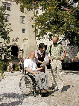 Strategická porada s průvodci na 2. nádvoří zámku Český Krumlov, foto: Lubor Mrázek 