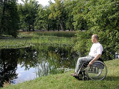 Pohoda u jezírka v zámecké zahradě v Českém Krumlově, foto: Lubor Mrázek 