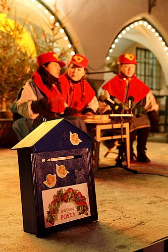 4th Advent Sunday - Baby Jesus´ Post Office at the Golden Angel, Advent and Christmas in Český Krumlov 2010