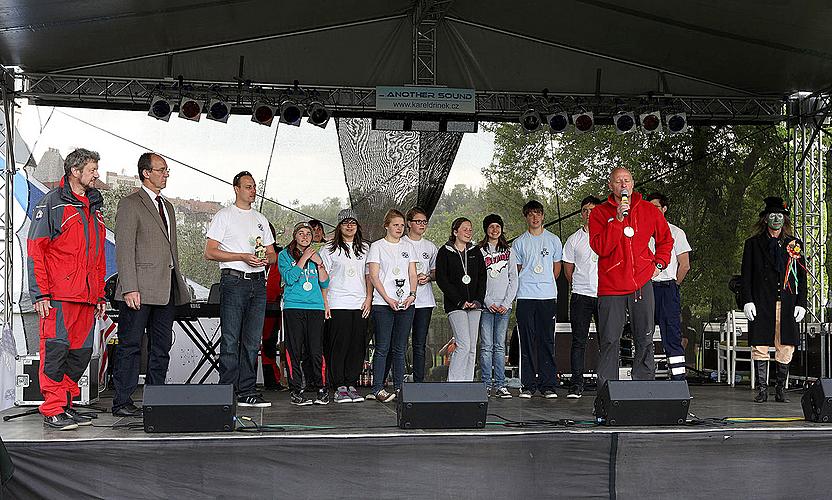Announcement of the race results  