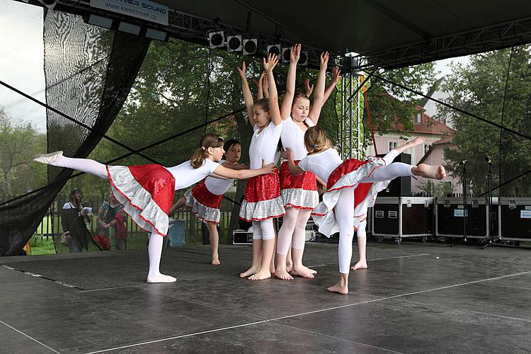 Kindernachmittag und Festival der Kunstschule Český Krumlov, Zauberhaftes Krumlov 30.4.2011