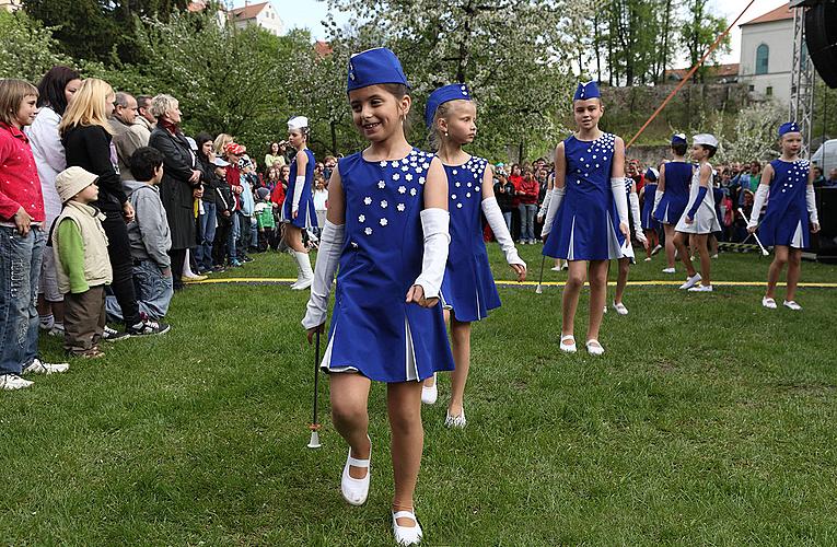 Childrens afternoon and Artistic elementary school Český Krumlov festival, Magical Krumlov 30.4.2011