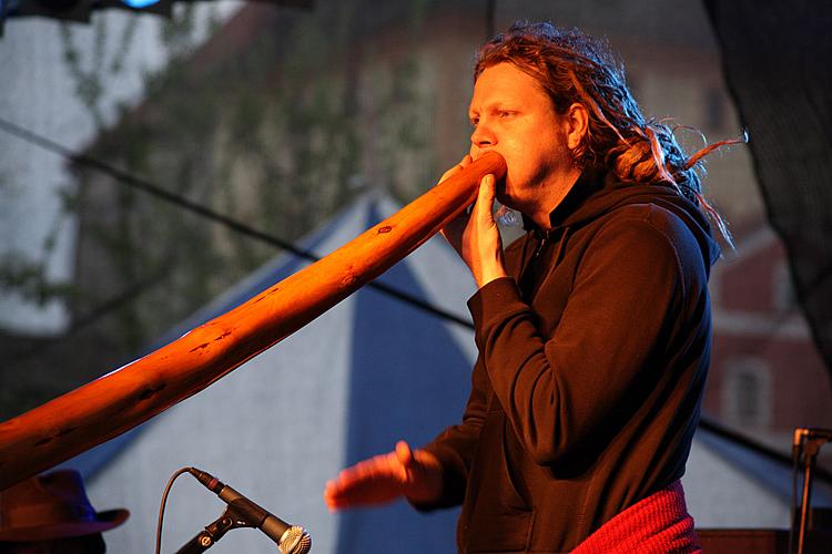 Konzerte der Krumauer Musikbands und Lampionumzug, Zauberhaftes Krumlov 30.4.2011