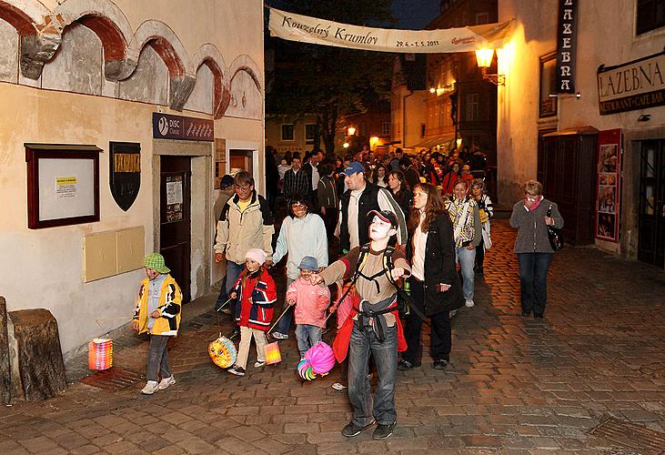 Konzerte der Krumauer Musikbands und Lampionumzug, Zauberhaftes Krumlov 30.4.2011