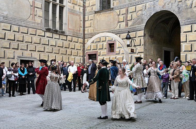 Baroque Night on the Český Krumlov Castle (R), Chamber Music Festival 24 and 25 June 2011