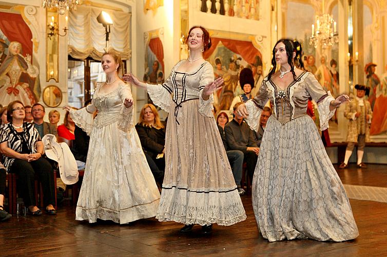 Baroque Night on the Český Krumlov Castle (R), Chamber Music Festival 24 and 25 June 2011
