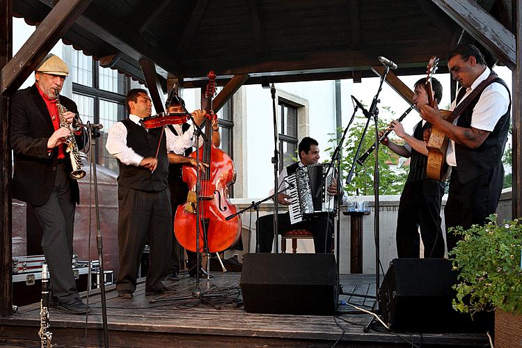 Jiří Stivín und Gipsy Krumlov (krumauer Zigeunerkapelle), Kammermusikfestival Český Krumlov 28.6.2011