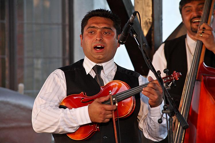 Jiří Stivín und Gipsy Krumlov (krumauer Zigeunerkapelle), Kammermusikfestival Český Krumlov 28.6.2011