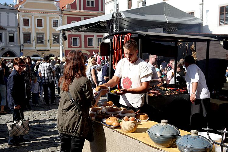 Saint Wenceslas Celebrations and International Folk Music Festival 2011 in Český Krumlov, Saturday 24th September 2011