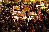 Musikalisch poetische Eröffnung des Advents, verbunden mit der Beleuchtung des Weihnachtsbaums, Stadtplatz Náměstí Svornosti, Český Krumlov, 27.11.2011, Foto: Lubor Mrázek