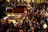 Hudebně poetické otevření adventu spojené s rozsvícením vánočního stromu, náměstí Svornosti Český Krumlov, 27.11.2011, foto: Lubor Mrázek