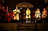 Hudebně poetické otevření adventu spojené s rozsvícením vánočního stromu, náměstí Svornosti Český Krumlov, 27.11.2011, foto: Lubor Mrázek