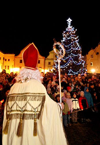 2. Adventssonntag - Nikolausbescherung, Stadtplatz Náměstí Svornosti, Český Krumlov, 4.12.2011