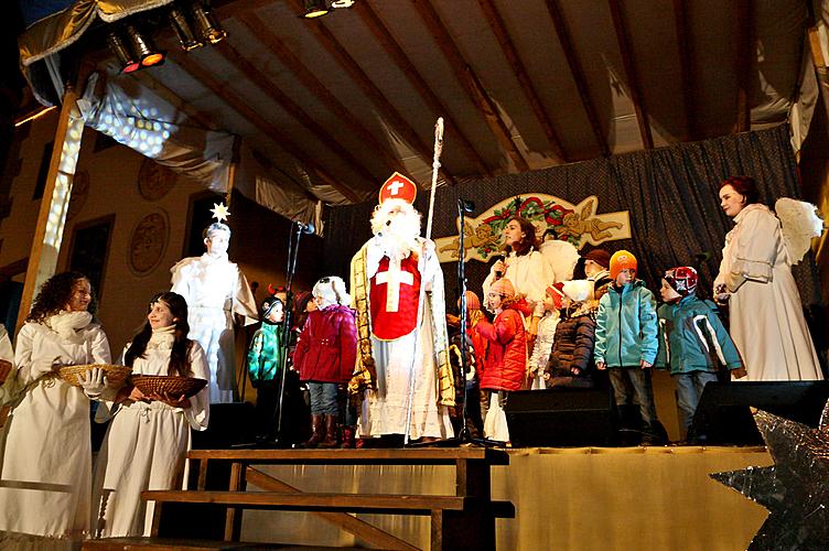 2. Adventssonntag - Nikolausbescherung, Stadtplatz Náměstí Svornosti, Český Krumlov, 4.12.2011