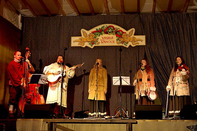 2. Adventssonntag - Nikolausbescherung, Stadtplatz Náměstí Svornosti, Český Krumlov, 4.12.2011