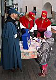 3. adventní neděle - Ježíškův Poštovní úřad U Zlatého anděla a příjezd Bílé paní, Český Krumlov 11.12.2011, foto: Lubor Mrázek