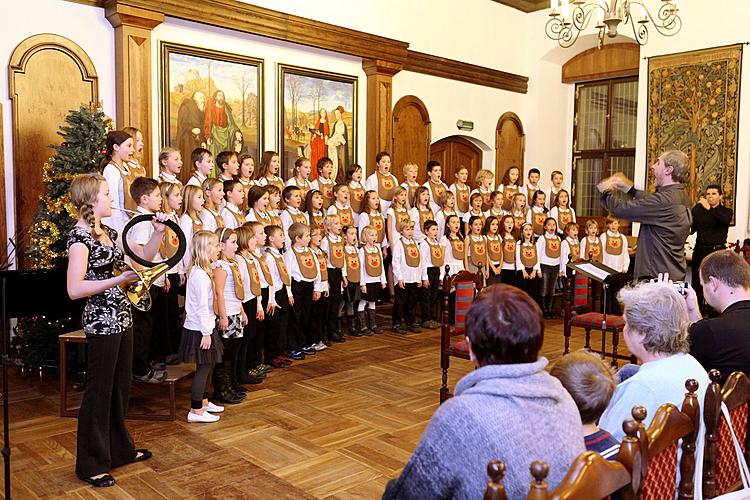 Předvánoční vystoupení Brumlíků a jejich hostů, sbormistr Mgr. Lukáš Holec, Český Krumlov 15.12.2011