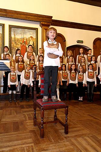 Vorweihnachtsauftritt der Gruppe Brumlíci und deren Gäste, Chorleiter Mag. Lukáš Holec, Český Krumlov 15.12.2011