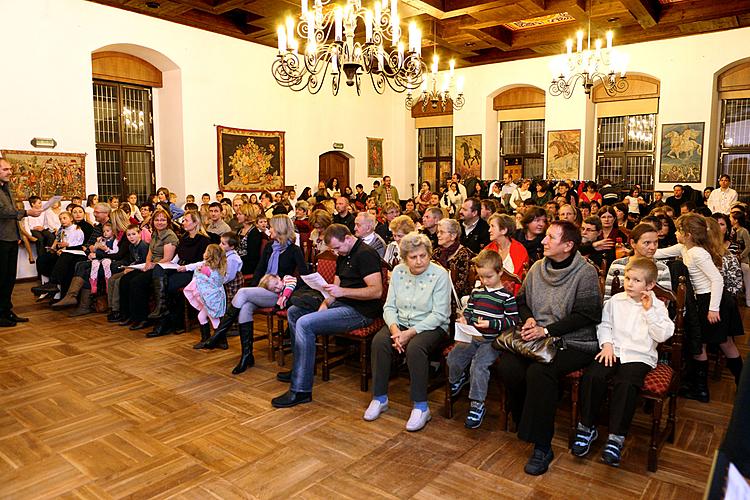 Předvánoční vystoupení Brumlíků a jejich hostů, sbormistr Mgr. Lukáš Holec, Český Krumlov 15.12.2011