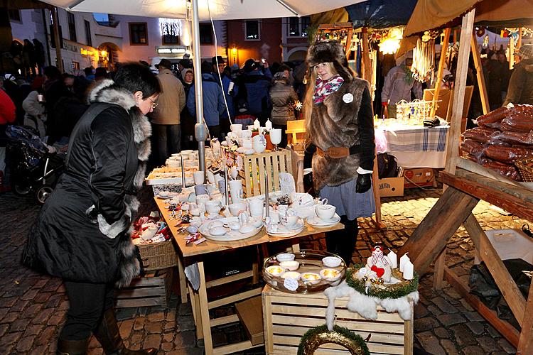 4. Adventssonntag - Gemeinsames singen am Weihnachtsbaum, Český Krumlov 18.12.2011