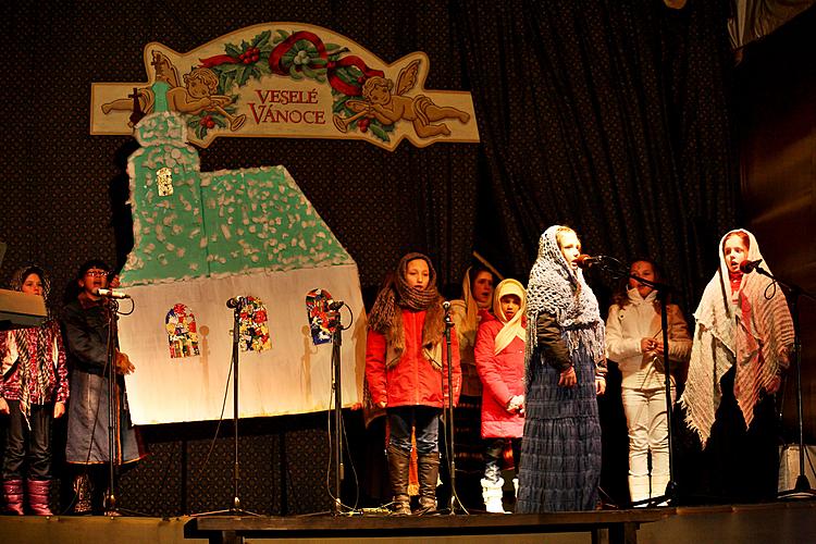 4. Adventssonntag - Gemeinsames singen am Weihnachtsbaum, Český Krumlov 18.12.2011