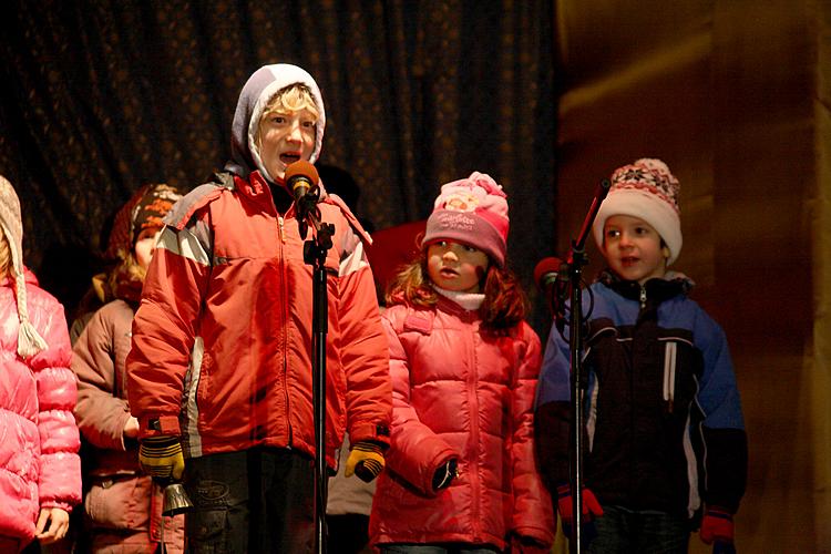 4. adventní neděle - společné zpívání u vánočního stromu, Český Krumlov 18.12.2011