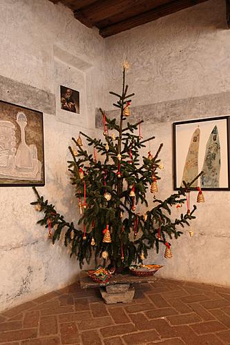 Christmas concert by the Český Krumlov folk band Kapka, R.Gallery 25.12.2011