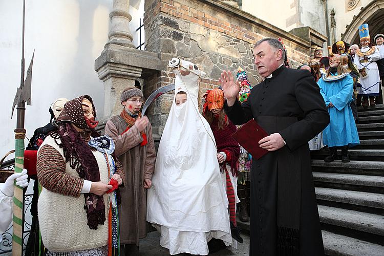 Masopustní průvod v Českém Krumlově, 21. února 2012