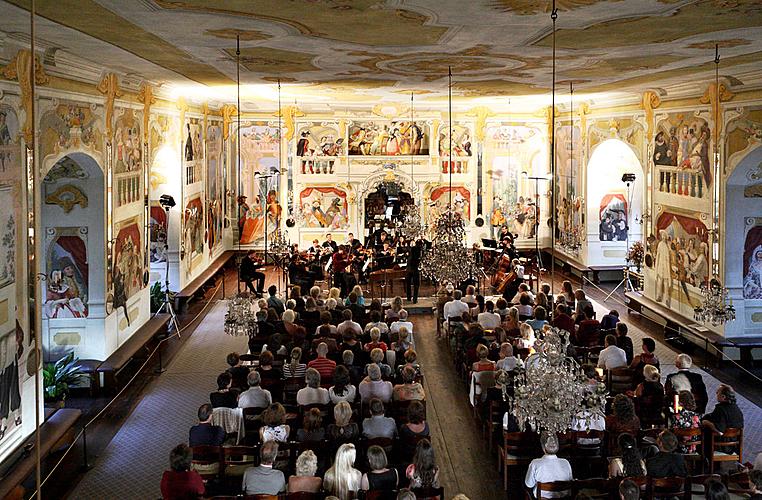 Konzert zu Ehren des Meisters Josef Suk - Gabriela Demeterová (Geige), Jan Mráček (Geige), Josef Špaček (Geige), Südböhmische Kammerphilharmonie  und Jan Talich (Dirigent), Kammermusikfestival Český Krumlov, 7.7.2012