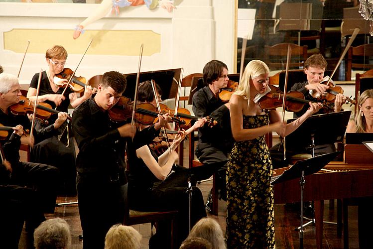 Konzert zu Ehren des Meisters Josef Suk - Gabriela Demeterová (Geige), Jan Mráček (Geige), Josef Špaček (Geige), Südböhmische Kammerphilharmonie  und Jan Talich (Dirigent), Kammermusikfestival Český Krumlov, 7.7.2012