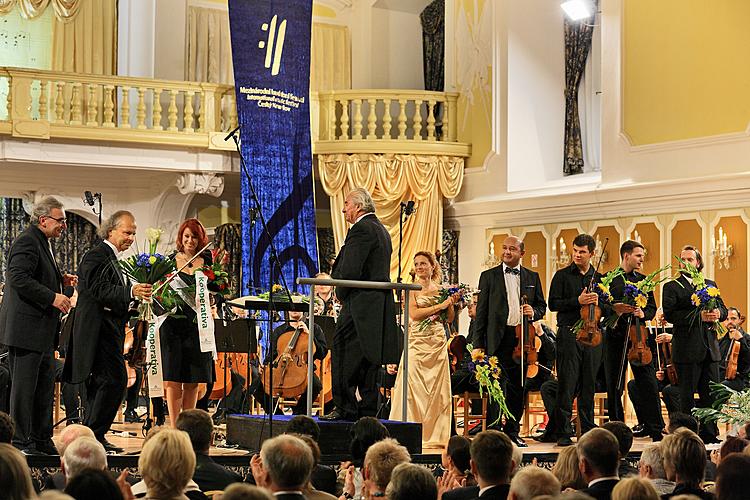 Václav Hudeček - violin, Valery Oistrakh - housle, Jan Mráček - housle, Petr Matěják - housle, Petr Nouzovský - violoncello, Alžběta Vlčková-Michalová - violoncello, 21.7.2012, 21. Internationales Musikfestival Český Krumlov