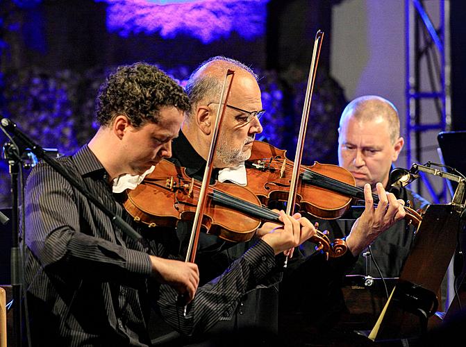 Bohuslav Matoušek (housle), Jakub Junek (housle) a Collegium Symfonického orchestru Českého rozhlasu, 3.8.2012, 21. Mezinárodní hudební festival Český Krumlov