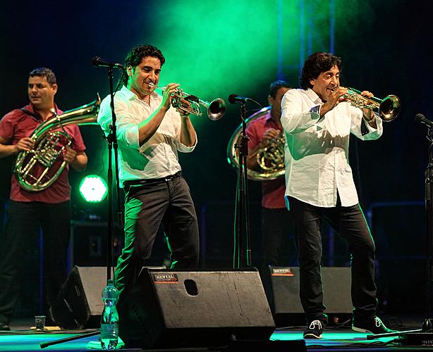 Balkánský hudebně-gastronomický večer - Boban i Marković Orkestar, Džezvica, 4.8.2012, 21. Mezinárodní hudební festival Český Krumlov