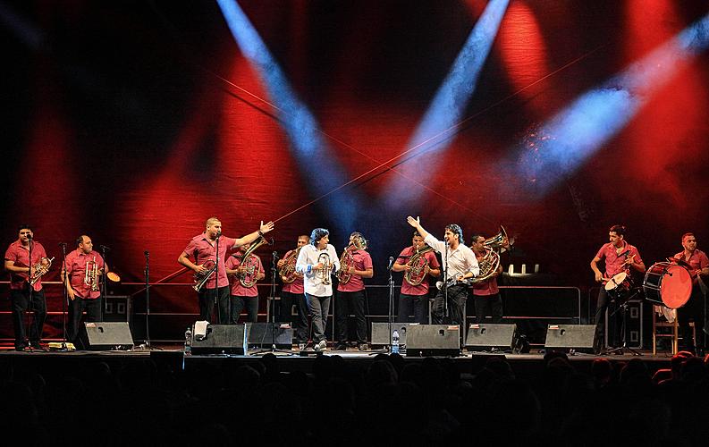 Balkánský hudebně-gastronomický večer - Boban i Marković Orkestar, Džezvica, 4.8.2012, 21. Mezinárodní hudební festival Český Krumlov