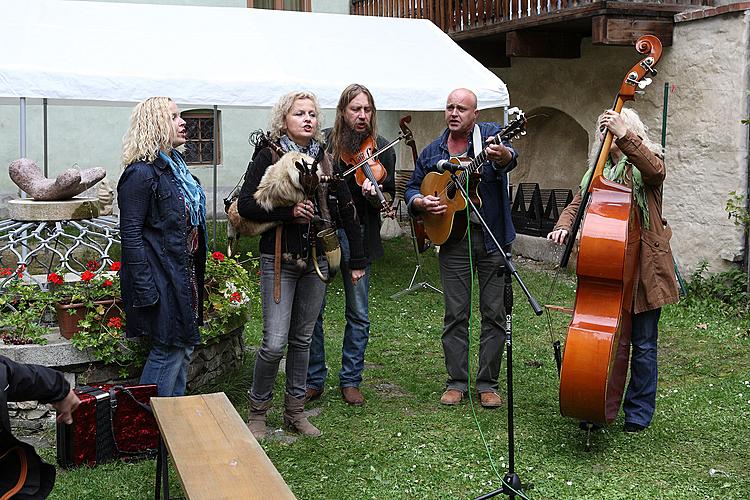 Saint Wenceslas Celebrations and International Folk Music Festival 2012 in Český Krumlov, Saturday 29th September 2012