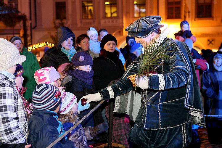 2. adventní neděle - Ježíškův poštovní úřad U zlatého anděla a příjezd Bílé paní, 9.12.2012