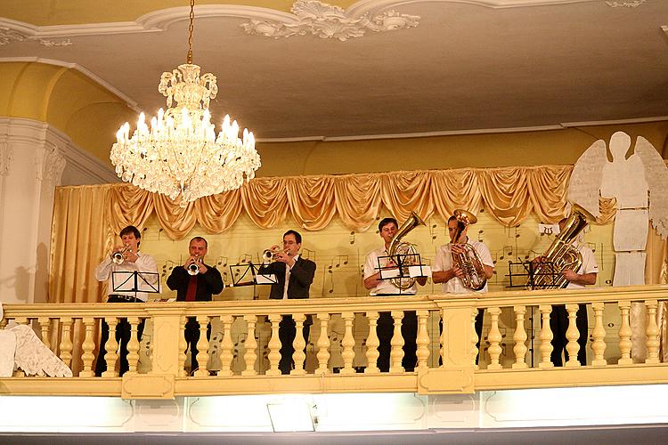 Concert performed by the Artistic Elementary School in Český Krumlov to celebrate the 20th anniversary of entering the town into the UNESCO World Heritage List, 15.12.2012