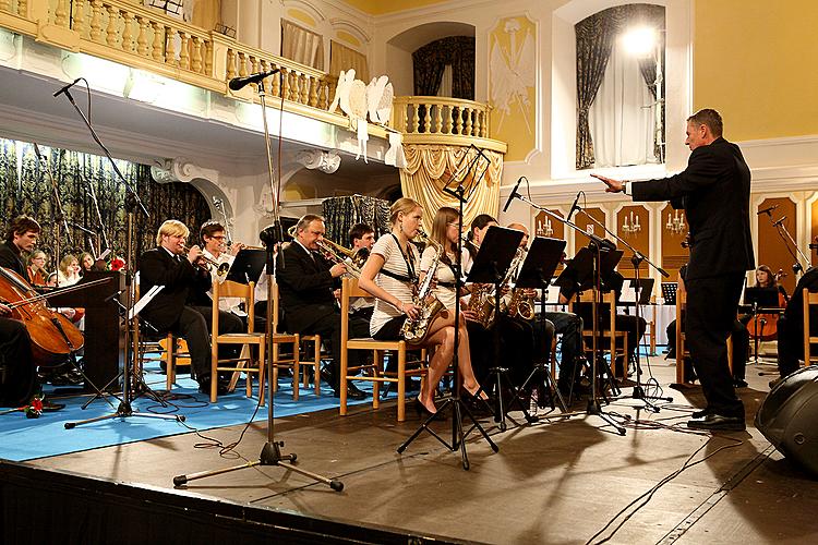 Concert performed by the Artistic Elementary School in Český Krumlov to celebrate the 20th anniversary of entering the town into the UNESCO World Heritage List, 15.12.2012