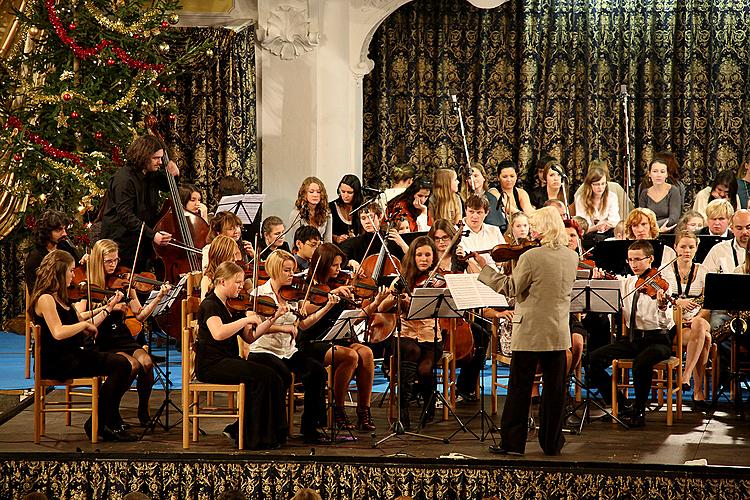 Concert performed by the Artistic Elementary School in Český Krumlov to celebrate the 20th anniversary of entering the town into the UNESCO World Heritage List, 15.12.2012