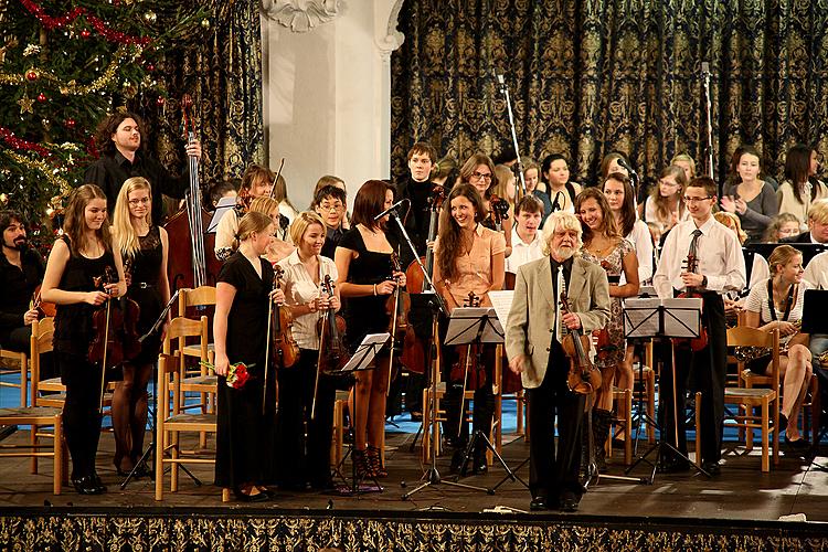 Concert performed by the Artistic Elementary School in Český Krumlov to celebrate the 20th anniversary of entering the town into the UNESCO World Heritage List, 15.12.2012